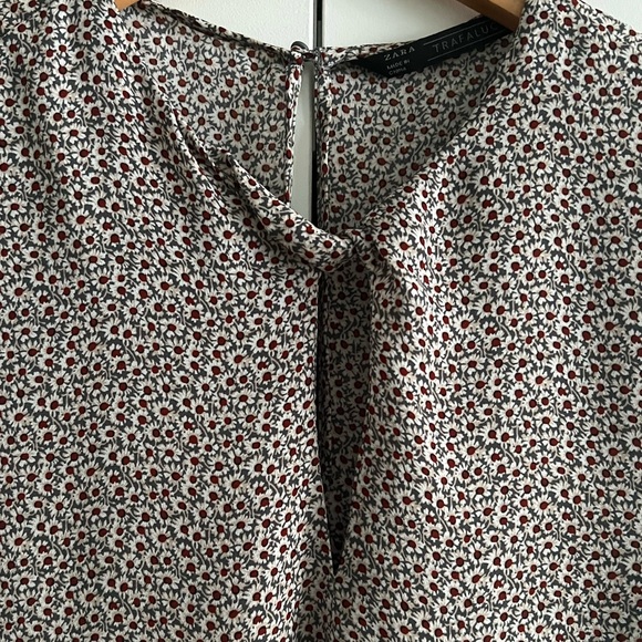 Zara Floral Blouse - Picture 4 of 4